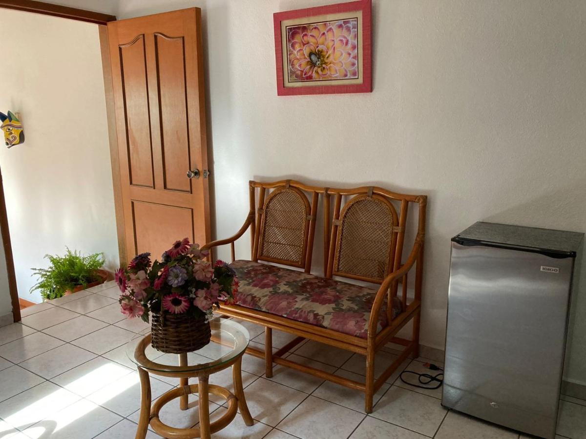 Hostal Casa Blanca Comala Екстериор снимка